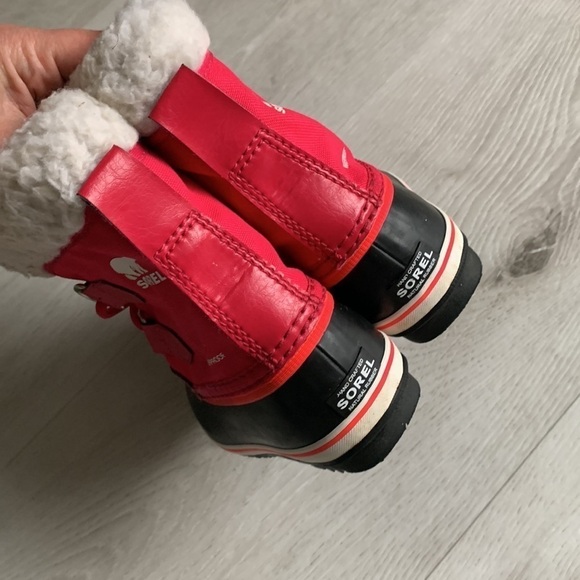 SOREL Girl Boots Yoot PAC waterproof size 10 winter snow hot pin Sherpa lace up - Picture 8 of 10